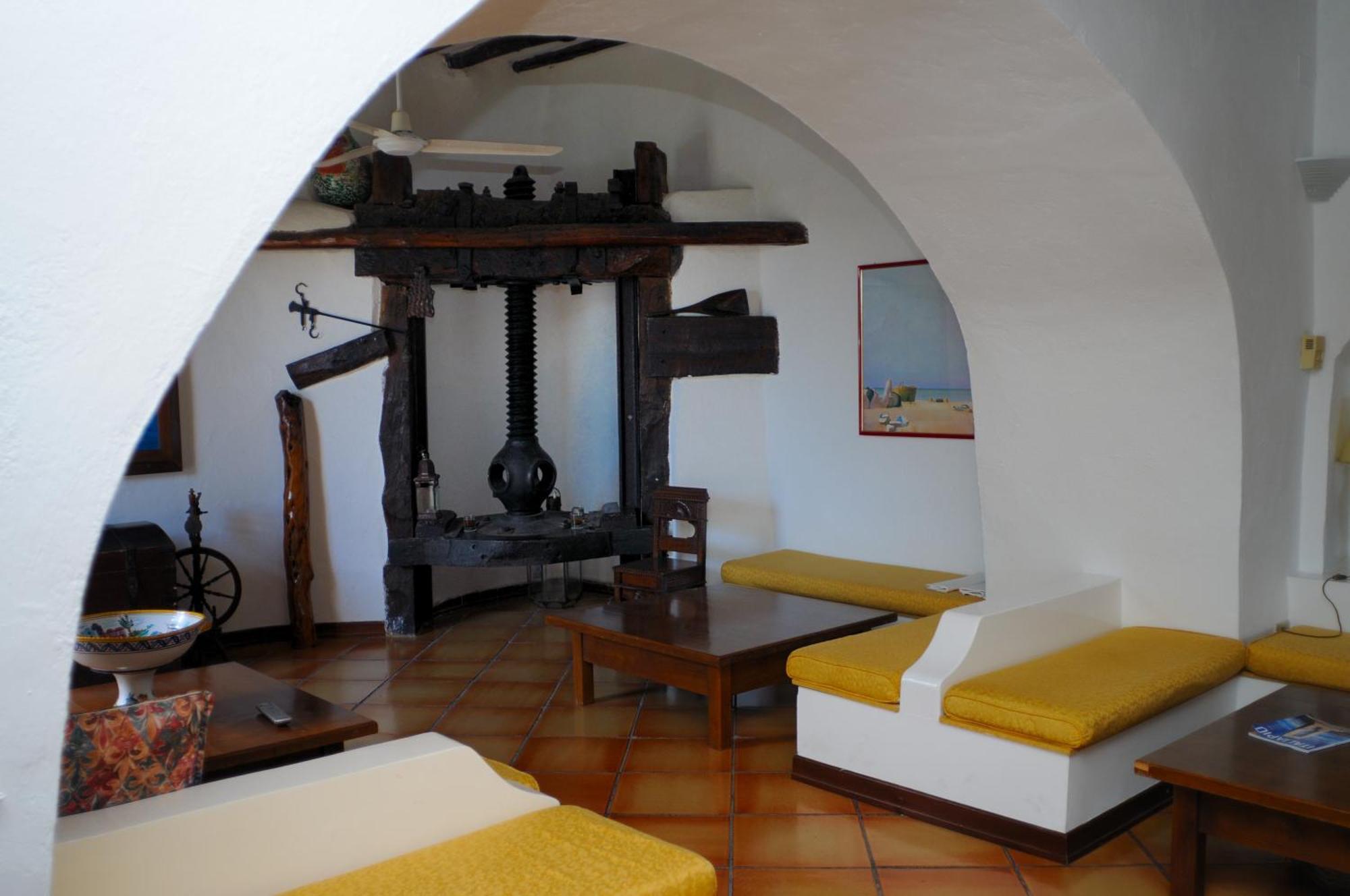 Hotel Cincotta Panarea Extérieur photo
