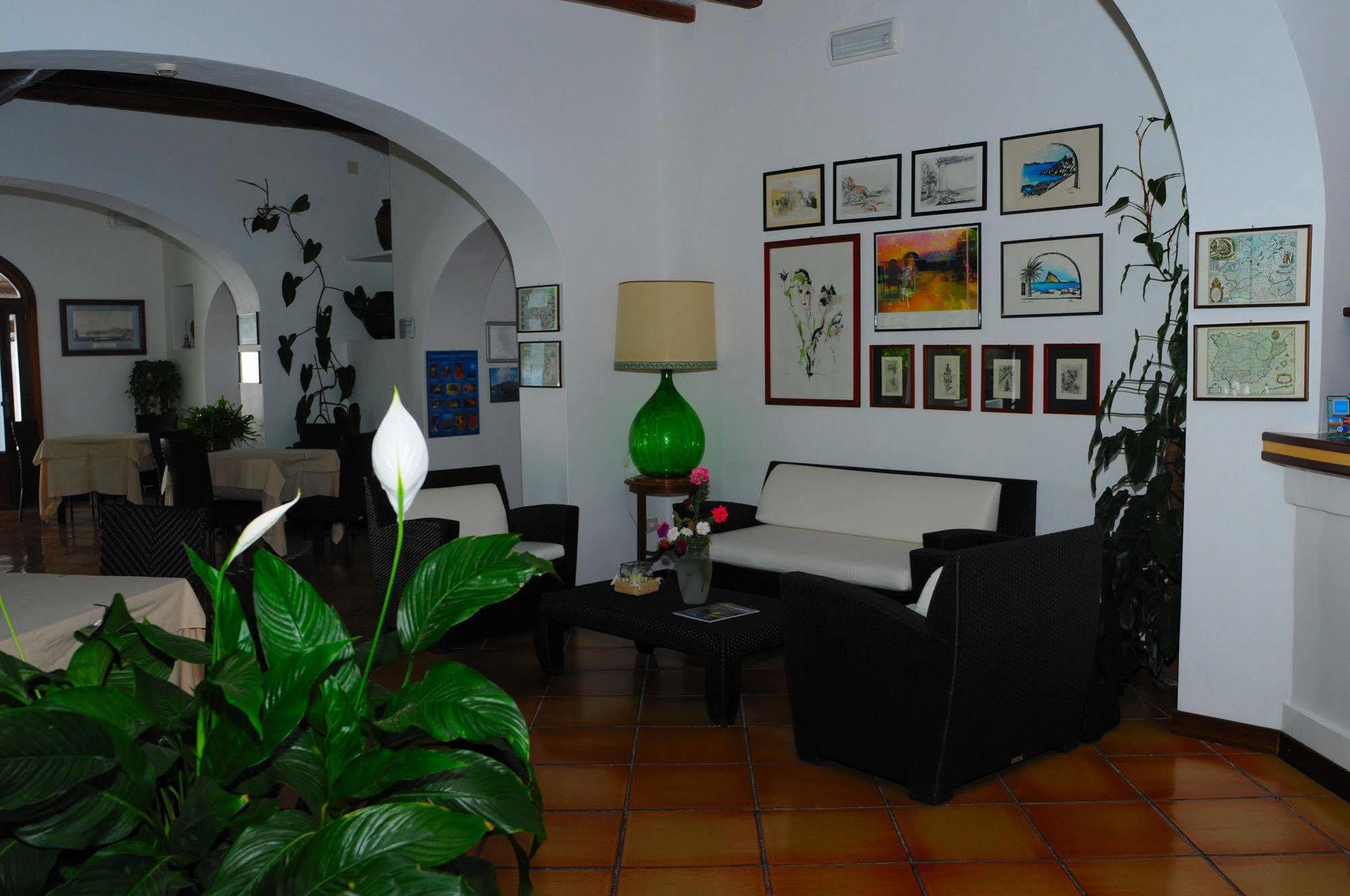 Hotel Cincotta Panarea Extérieur photo