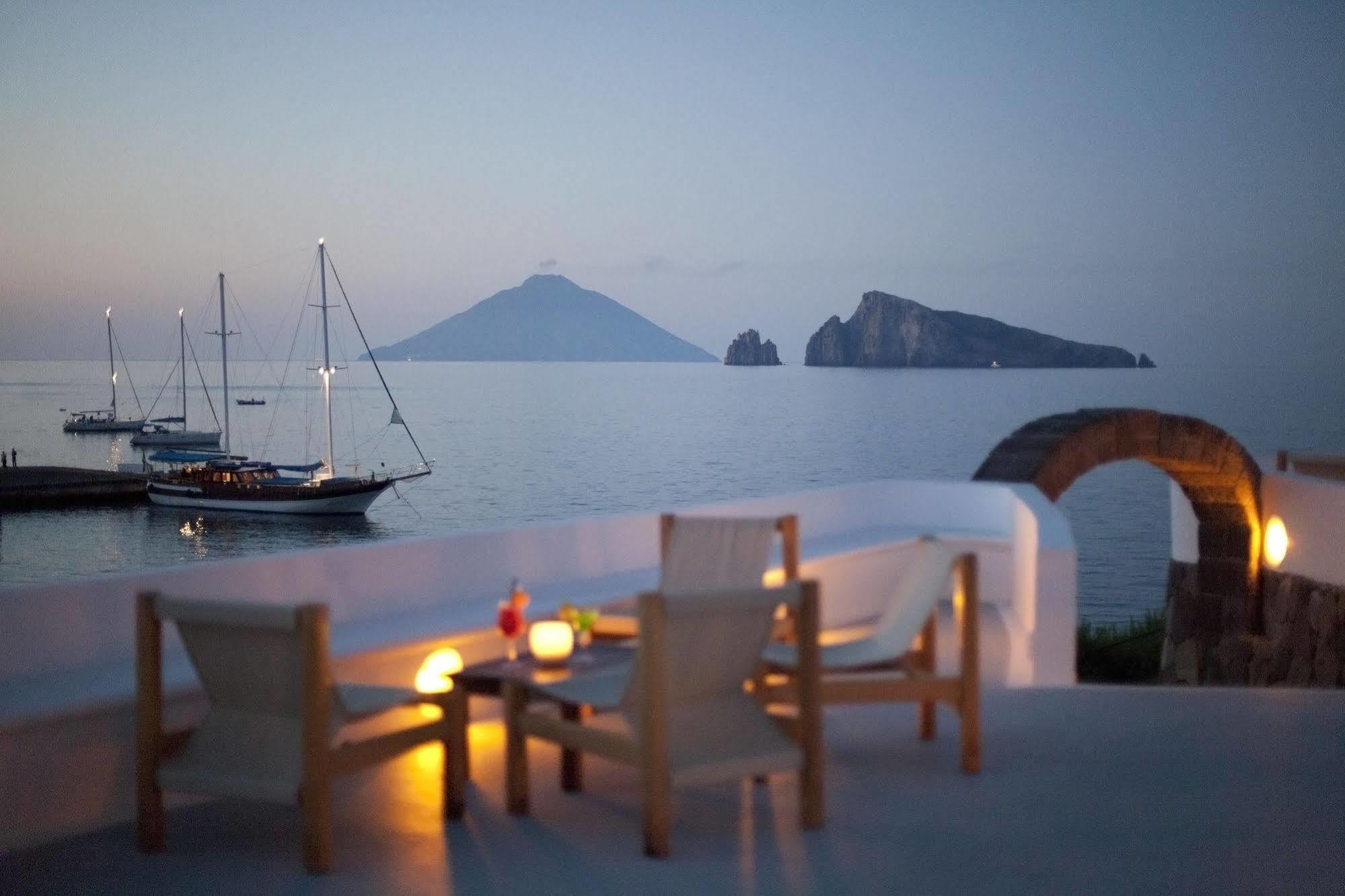 Hotel Cincotta Panarea Extérieur photo