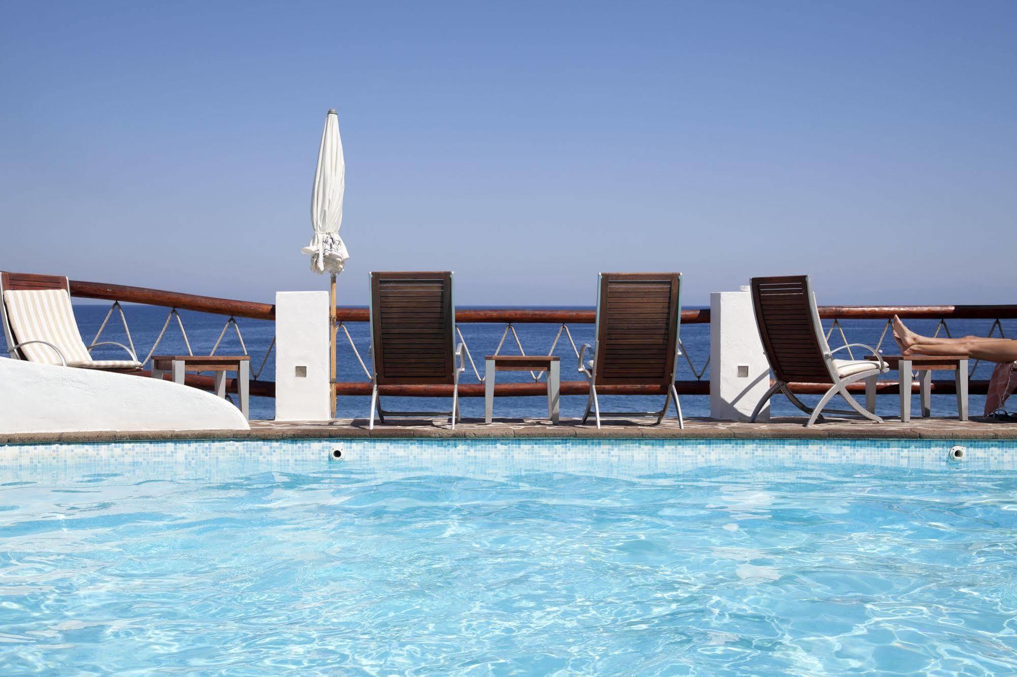 Hotel Cincotta Panarea Extérieur photo
